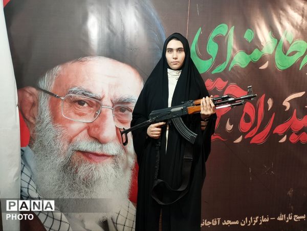 شب میدانداری دختران در خط مقدم