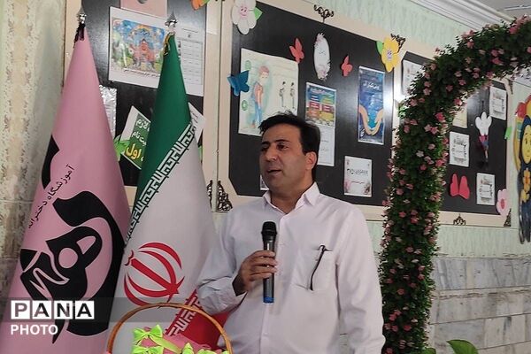 جشن پایان دوره کلاس‌های آمادگی دانش‌آموزان بدو ورود به دبستان در شهرستان قدس