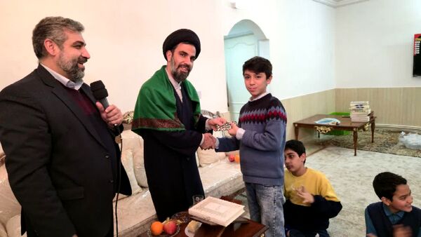  جلسات هفتگی صراط الحمید در دبیرستان بعثت  