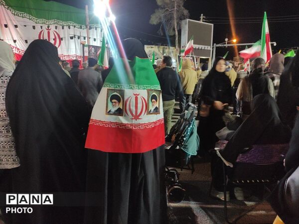 پاهایی که از ایستادن خسته نمی‌شوند