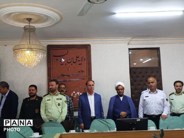تجلیل دانش آموزان از حافظان امنیت  در نیشابور