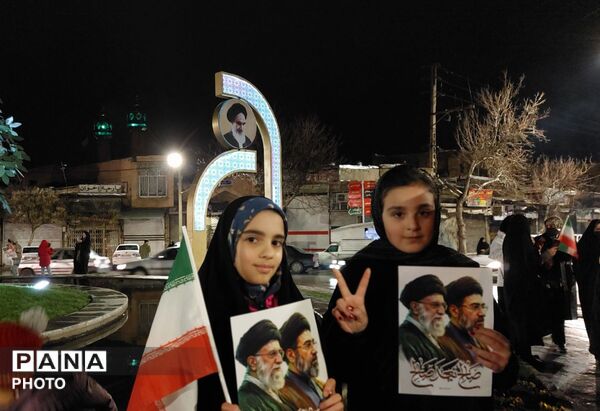 حضور پر شور کودکان و نوجوانان تویسرکانی در تجعات شبانه