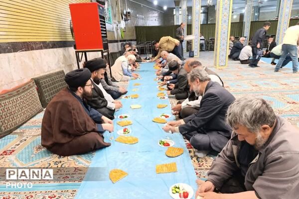  آیین عید قربان با حضور نمازگزاران در مسجد علی‌ابن‌ابی‌طالب(ع) رودهن