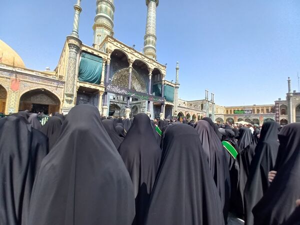 دسته عزاداری بانوان قم در سالروز شهادت امام رضا(ع)