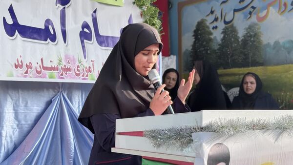 نواخته شدن زنگ انقلاب در مدارس شهرستان مرند