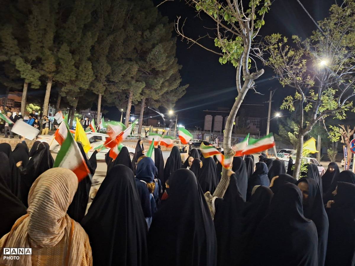 حماسه‌سازی دوباره رشتخوار در یکصدمین شب از تجمعات شبانه