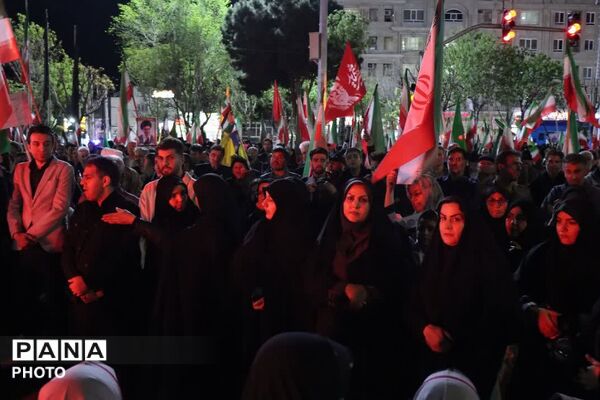 گرامیداشت چهلمین روز شهادت رهبر شهید و دانش‌آموزان میناب در باقرشهر 