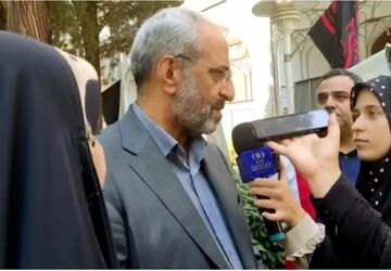 هنرمندان‌ باید استاد فرشچیان را به‌عنوان الگویی در هنر، علم و اخلاق بشناسند