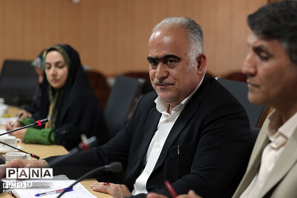 جلسه هماهنگی و هم افزایی بین دبیرخانه کمیسیون تخصصی توسعه آموزش عمومی قرآن کشور و معاونت آموزش متوسطه