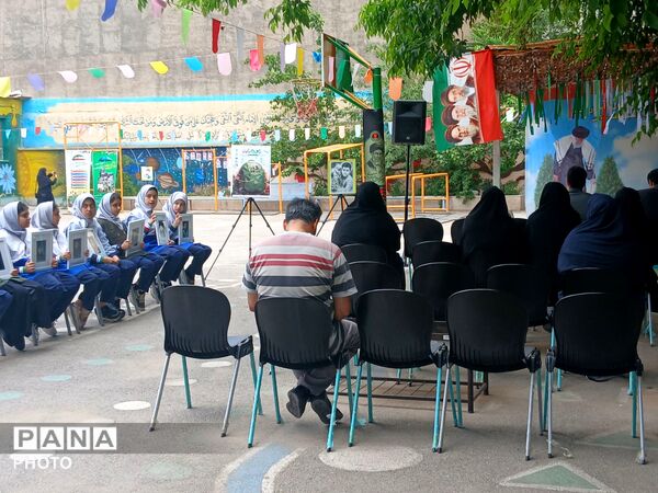 مراسم نهال امید یادواره شهید جاوید الاثر ماکان نصیری درمدرسه میثاق ناحیه ۳
