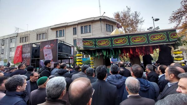 تشییع و تدفین پیکر شهید گمنام در اداره‌کل آموزش و پرورش تهران