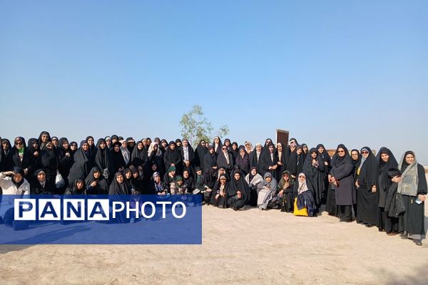 حضور فرهنگیان ناحیه دو شهرری در اردوی معنوی راهیان نور 