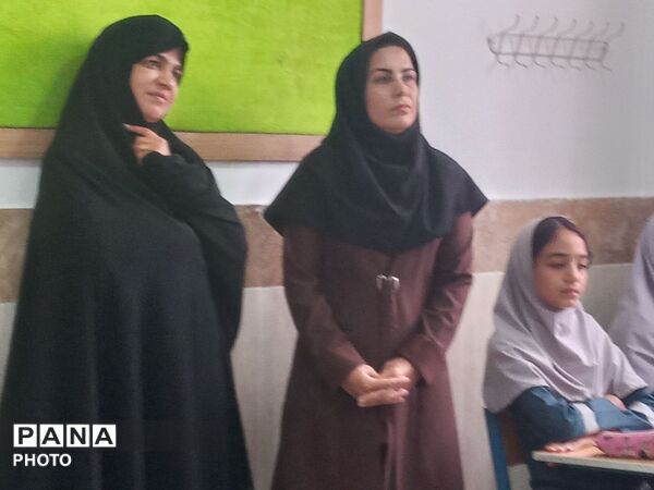 هفته ی نیروی انتظامی در آموزشگاه زهرا عبداللهیان ارغا
