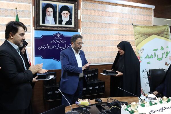 منطقه ۱۴ پیشگام قدردانی از حافظان سلامت روان دانش‌آموزان 