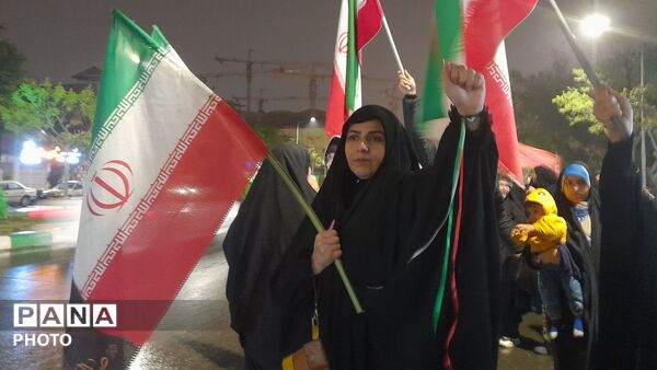 امام رضا(ع) آغوش خود را برای ریحانه ها باز کرد 