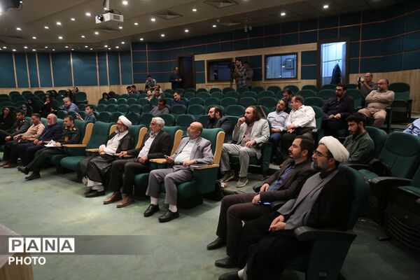 نشست خبری تشریح برنامه های سپاه و بسیج قم در هفته دفاع مقدس