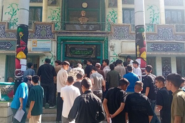 آزمون ورودی مدارس فرهنگ اصفهان در دبیرستان ماندگار هراتی