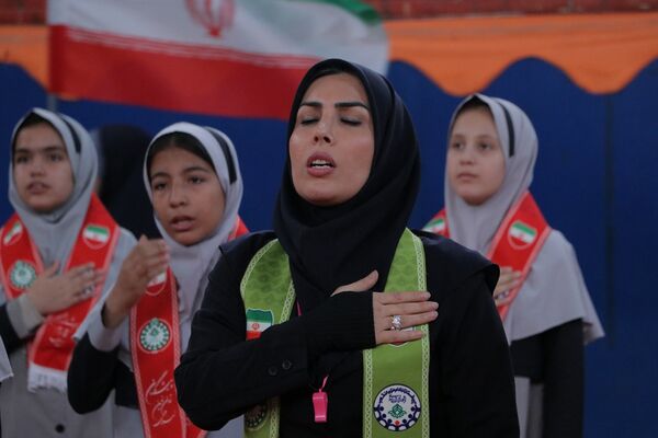 همایش «یاوران انقلاب» در بهارستان‌دو