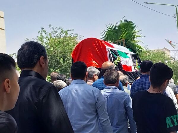 تشییع پیکر مطهر شهیده مریم قنبریان شهید جنایت رژیم صهیونیستی در آستان مقدس حضرات سیدالکریمان