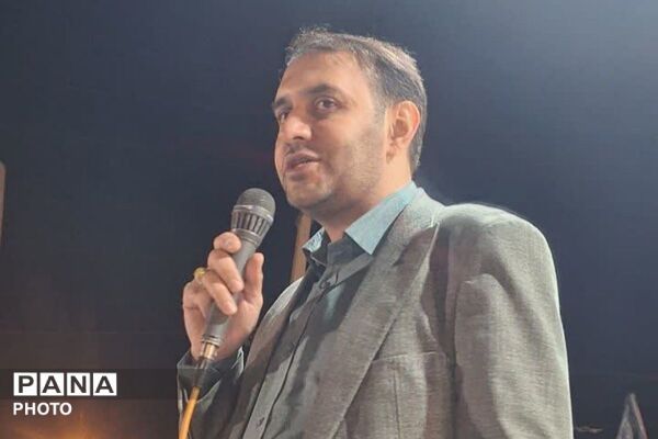 برگزاری تجمعات شبانه مردم فیروزکوه در پنجاه و پنحمین شب در میدان معلم