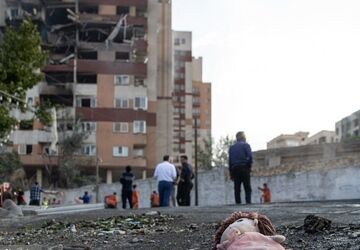 اینجا ایران است و مردمانش  به راحتی تسلیم نمی شوند