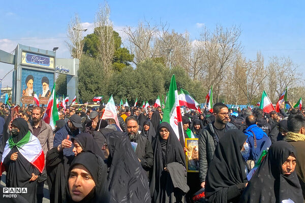  راهپیمایی اقتدار بعد از نماز جمعه - مصلای تهران