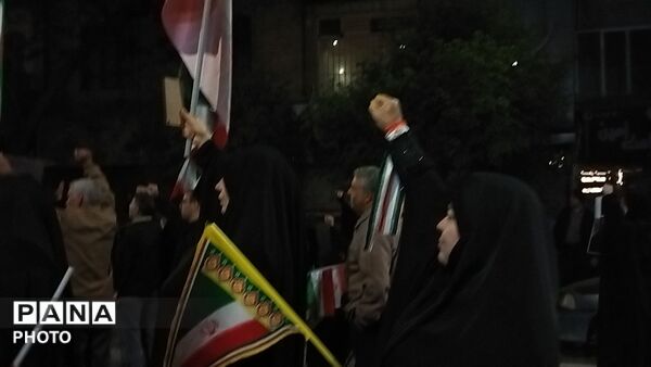 نیشابوری ها از پیر تا کودک در اجتماعات خیابانی