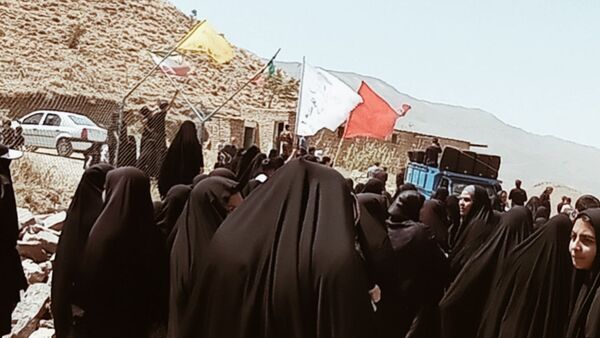 بازماندگان اربعین شهر نسر با راهپیمایی باشکوه یاد شهدای کربلا را گرامی داشتند