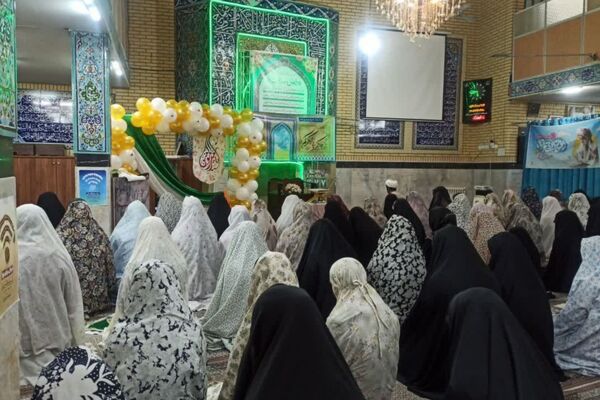 اعتکاف دانش‌آموزان در مسجد امام حسین رباط‌کریم