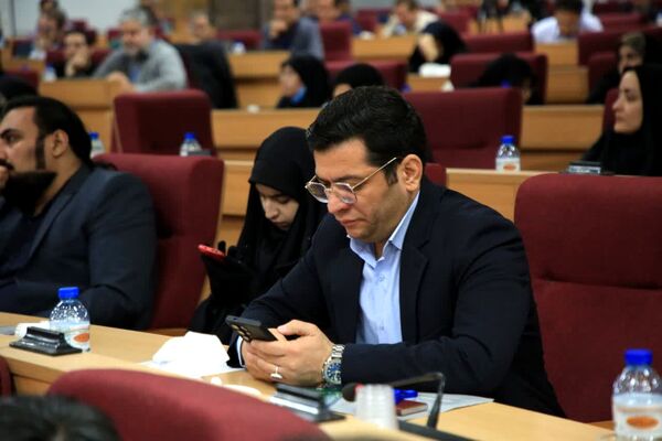 نشست صمیمی مدیران رسانه با استاندار قم
