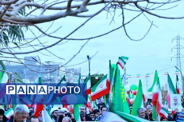 تصاویر ماندگار از حماسه 22بهمن در پرند