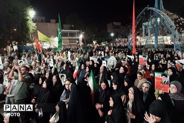 تداوم تجمعات شبانه در میدان امام خمینی (ره)