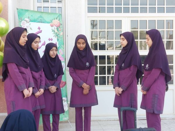 «زنگ صبر» در دبیرستان فرزانگان نور میناب