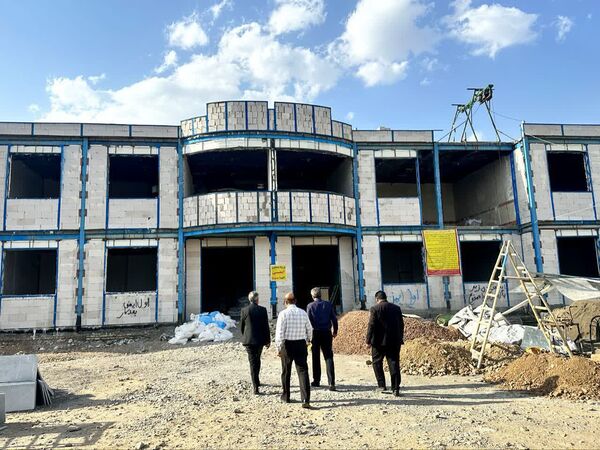 بازدید فرماندار شهرستان کاشمر از پروژه‌های عمرانی آموزش و پرورش شهرستان کاشمر 