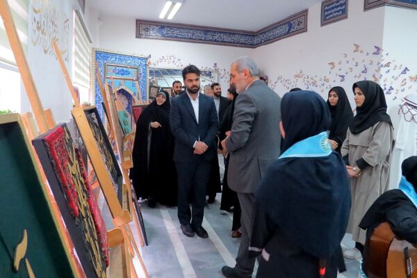 جشنواره فرهنگی‌ هنری‌ ماها در هنرستان سیدالشهدا