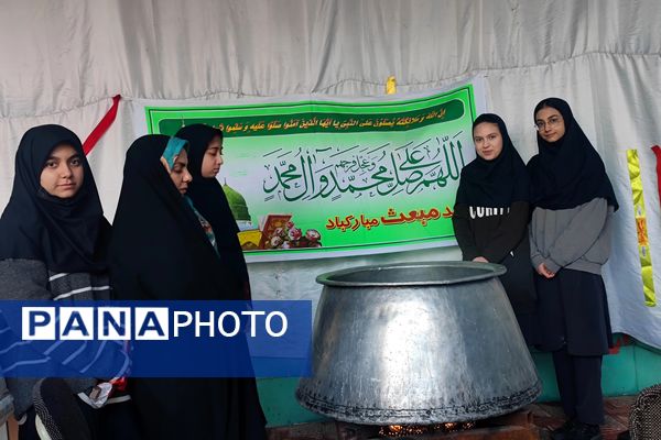 پخت شله زرد نذری در دبیرستان شاهد شهید قاسم سلیمانی