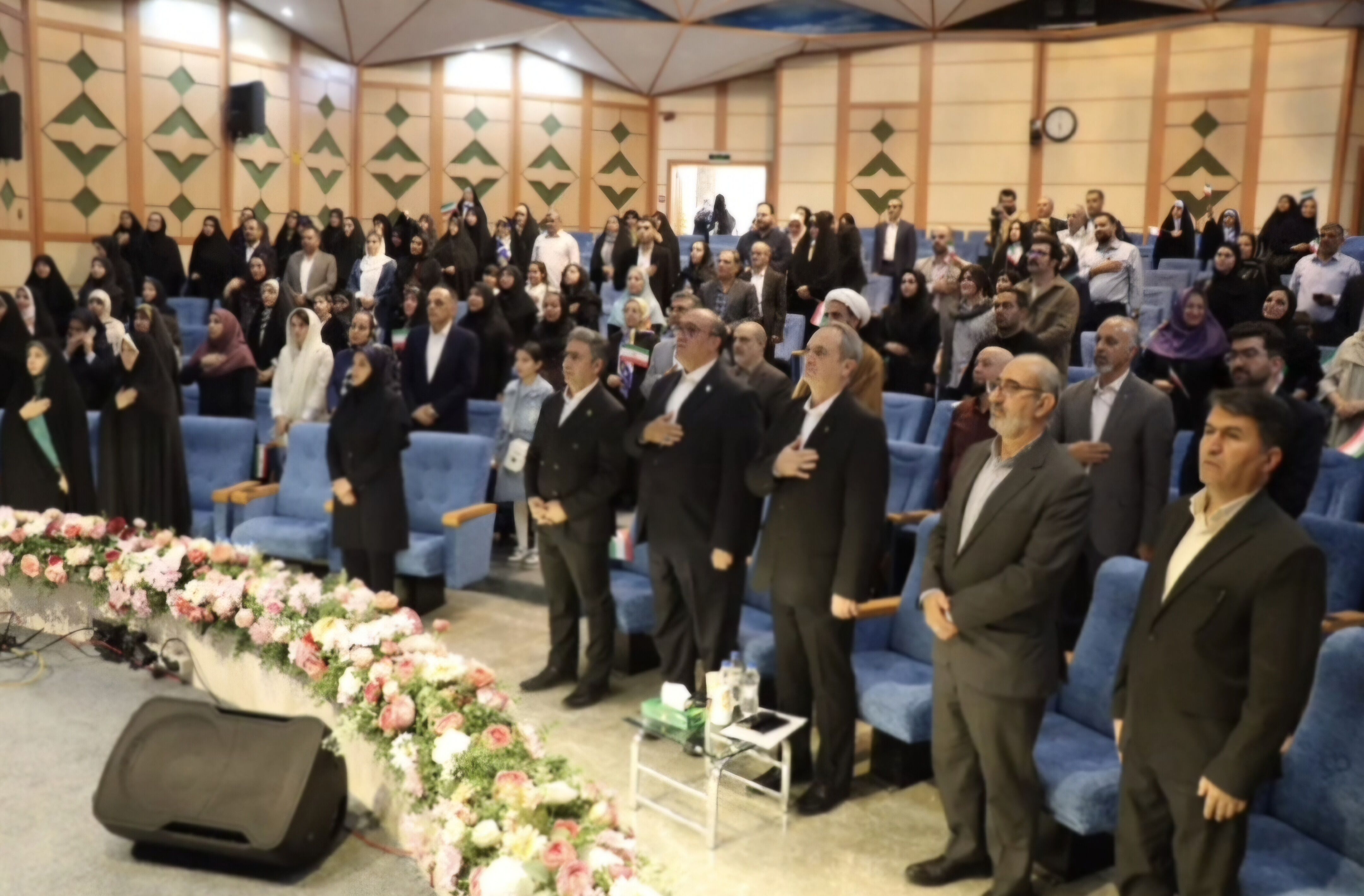 تجلیل از معلمان نمونه منطقه ۳؛ قدردانی از تلاش‌های اثرگذار در تعلیم و تربیت