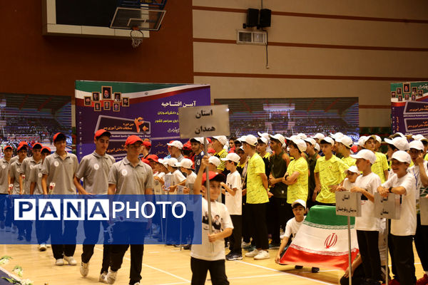 مشعل مسابقات کشوری ورزش دانش‌آموزی در تبریز روشن شد