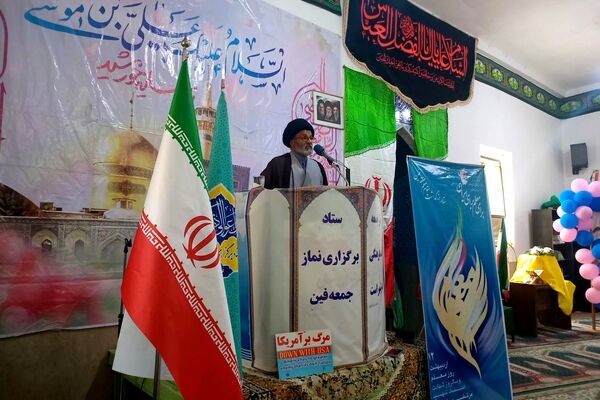 معلمان محور تربیت نسل‌ها هستند