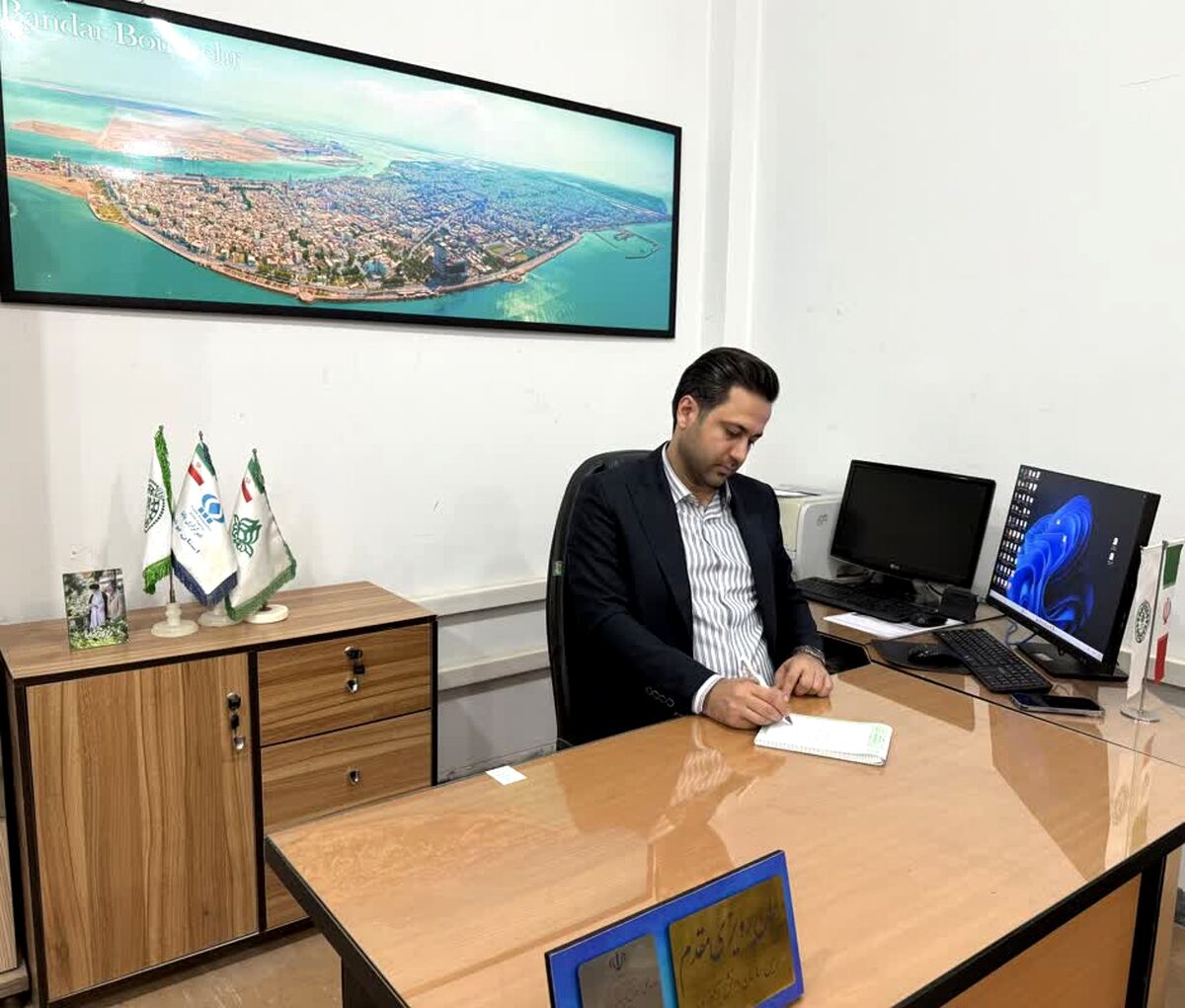 خبرنگاران چشم بیدار جامعه و زبان گویای حقیقت‌اند