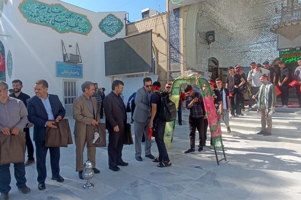 بدرقه دانش‌آموزان اعزامی به پیاده‌روی اربعین 