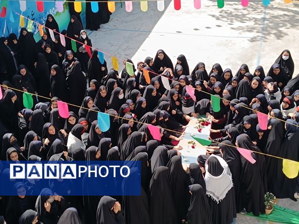 افتتاح وتشکیل سنگر رفافت در دبیرستان دخترانه امام حسین (ع) واحد۳