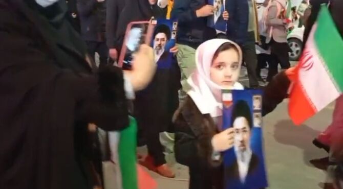 اجتماع بزرگ دانش‌آموزان و فرهنگیان آذربایجان غربی در بیعت با رهبر انقلاب 