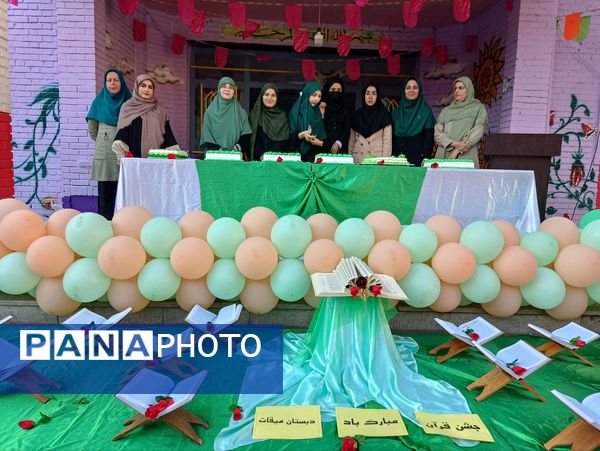 نغمه‌های قرآنی در دل دختران دبستان میقات بهارستان دو طنین‌انداز شد