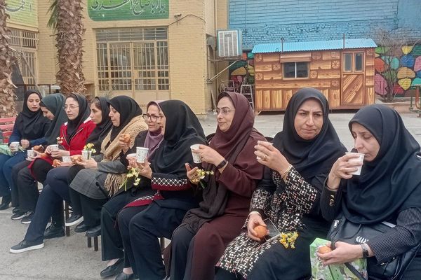 جشن نیمه شعبان در مدرسه زهره وند قرچک