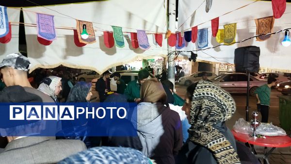گذری بر فعالیت چایخانه امیر المومنین در شب میلاد حضرت مهدی ( عج)