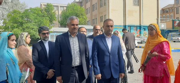 آیین نمادین «سپاس معلم »در ناحیه یک شهرکرد 