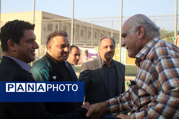 جشنواره بازی و ورزش های همگانی در ساحل بوشهر