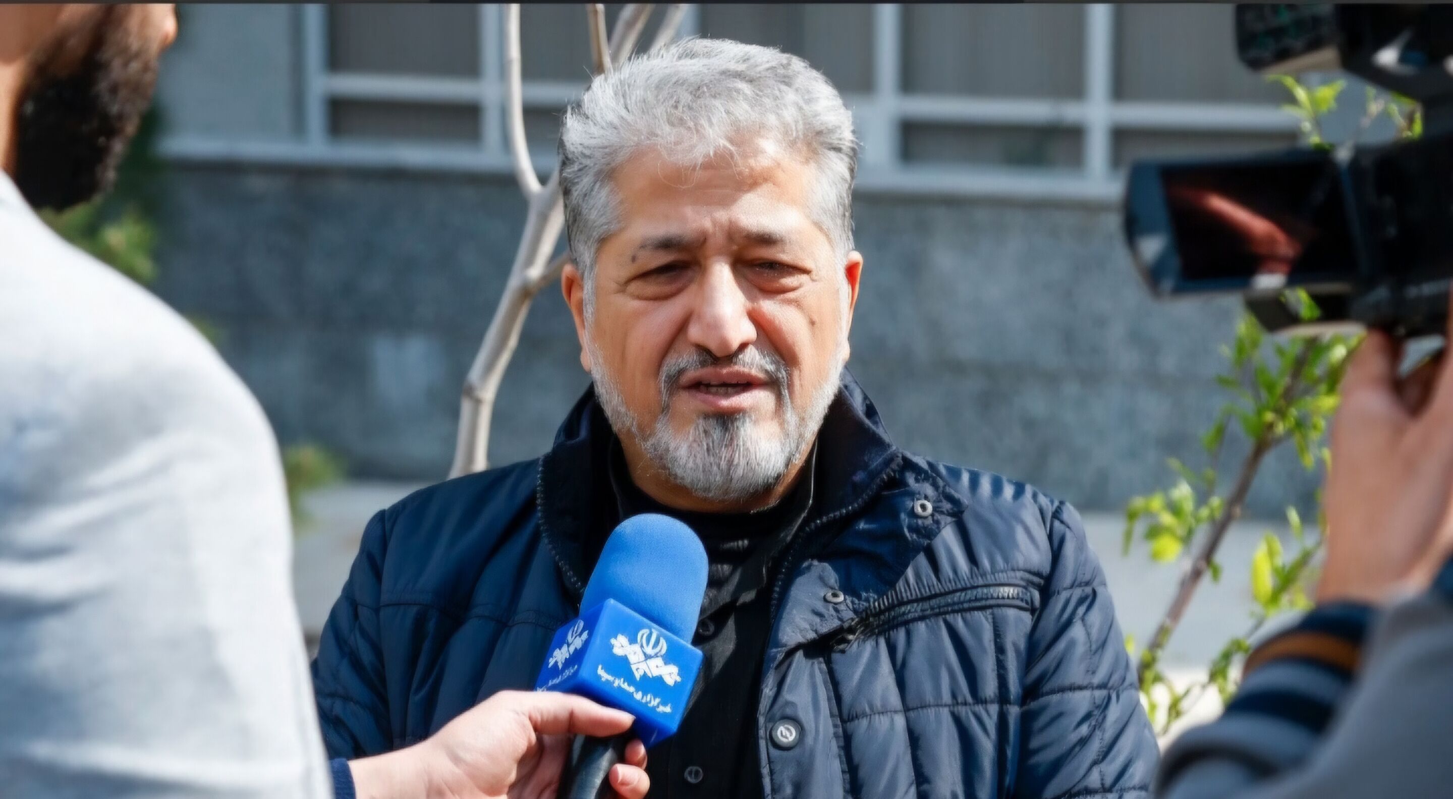 غرس نمادین «نهال امید» در سازمان مرکزی دانشگاه آزاد اسلامی همزمان با توصیه رهبر انقلاب