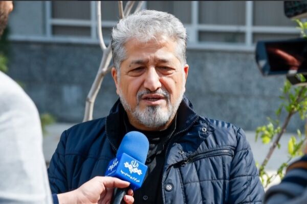 غرس نمادین «نهال امید» در سازمان مرکزی دانشگاه آزاد اسلامی همزمان با توصیه رهبر انقلاب